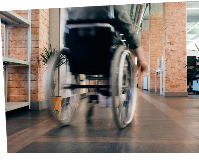 Afbeelding van een persoon op een rolstoel